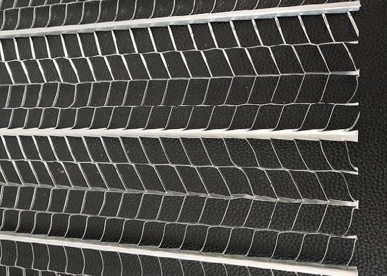 la anchura Rib Lath Mesh Diamond Hole de 610m m galvanizó longitud del metal los 2m
